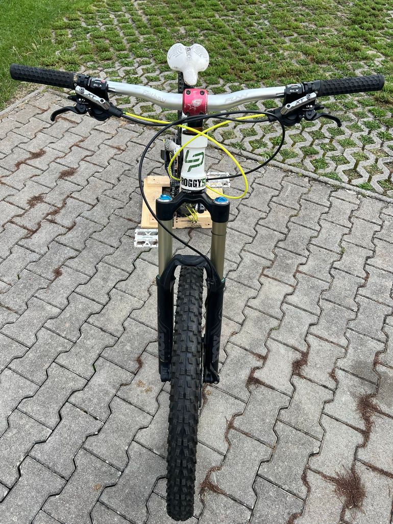 Used Lapierre Custom Shimano SLX 2012 Mountainbike, White — image 3 of 8