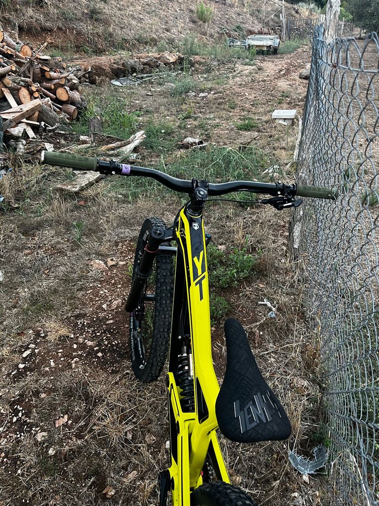 Použité YT Custom SRAM GX Eagle 2017 Mountainbike — obrázek 5 z 9