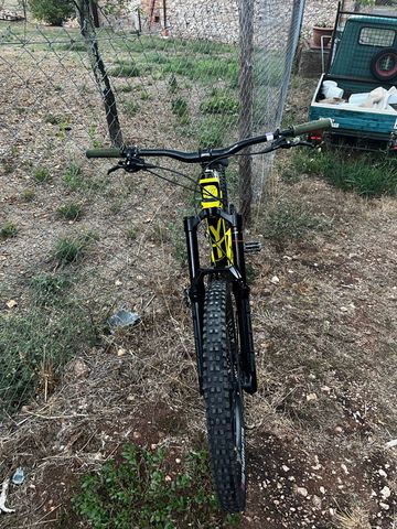Použité YT Custom SRAM GX Eagle 2017 Mountainbike — obrázek 6 z 9