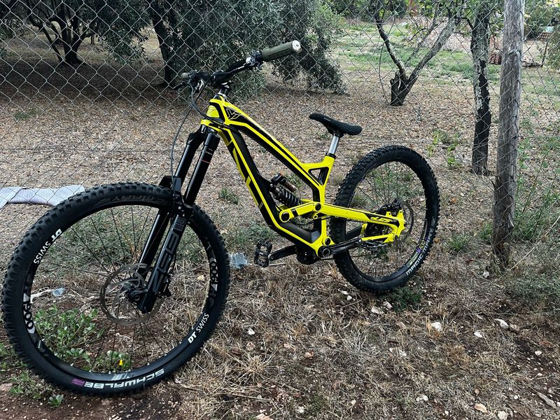 Used YT Custom SRAM GX Eagle 2017 MTB