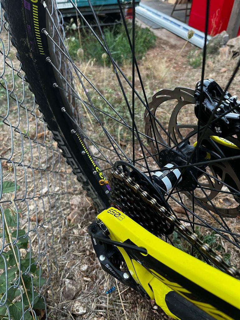 Použité YT Custom SRAM GX Eagle 2017 Mountainbike — obrázek 7 z 9