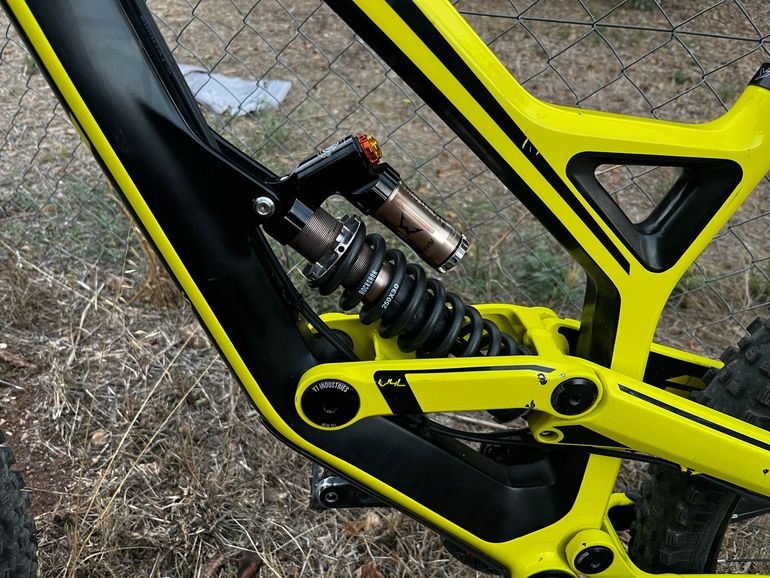 Použité YT Custom SRAM GX Eagle 2017 Mountainbike — obrázek 2 z 9