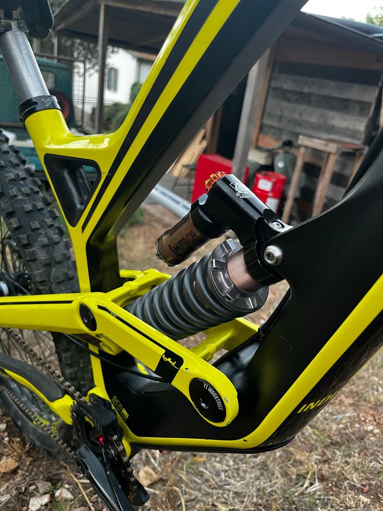 Použité YT Custom SRAM GX Eagle 2017 Mountainbike — obrázek 8 z 9