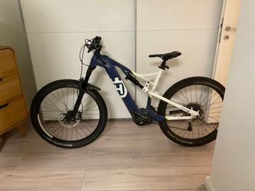 Gebrauchtes Huqsvana Mc 7 2018 Mountainbike, Blau — Bild 1 von 4
