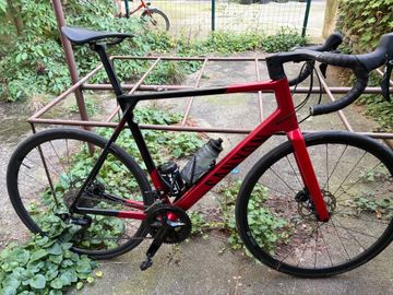 Used Canyon Ultimate CF SL 7 2024 2024 Road & Gravel, Red — image 1 of 7