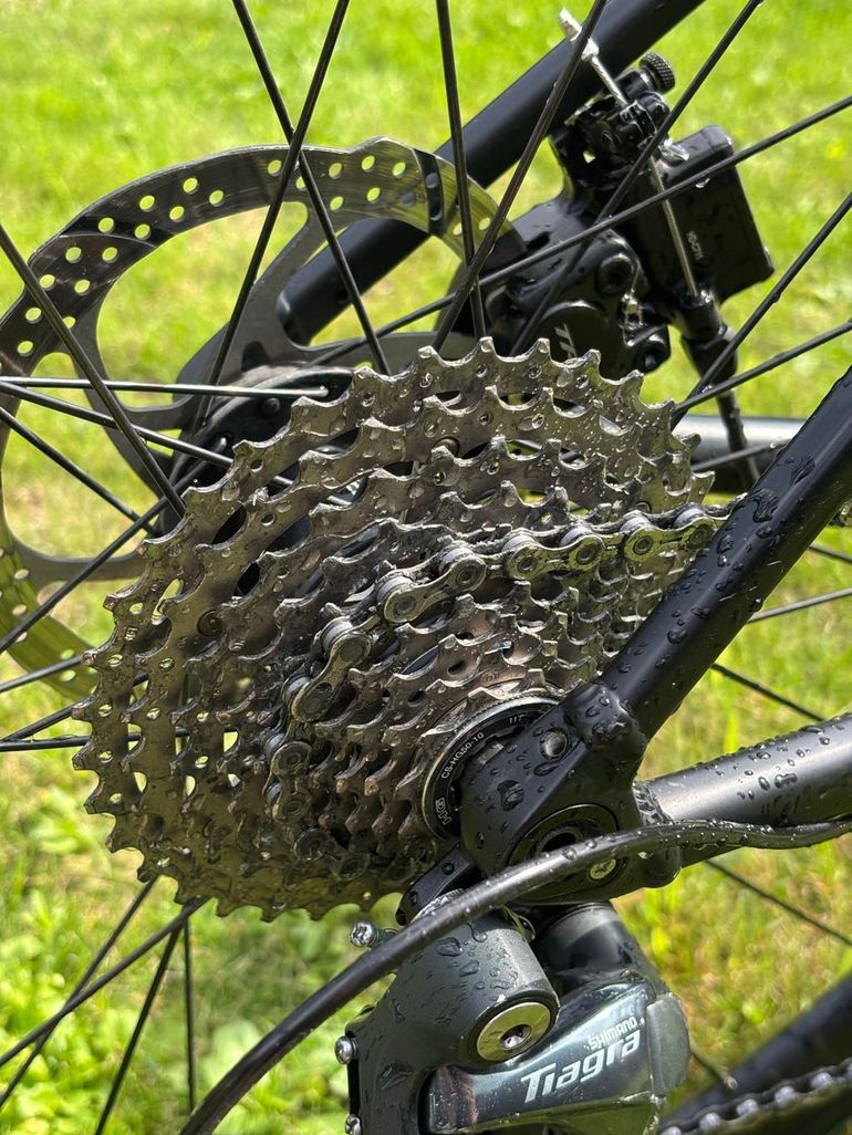 Brugt CUBE ATTAIN RACE 2023 2023 Road & Gravel — billede 3 af 13