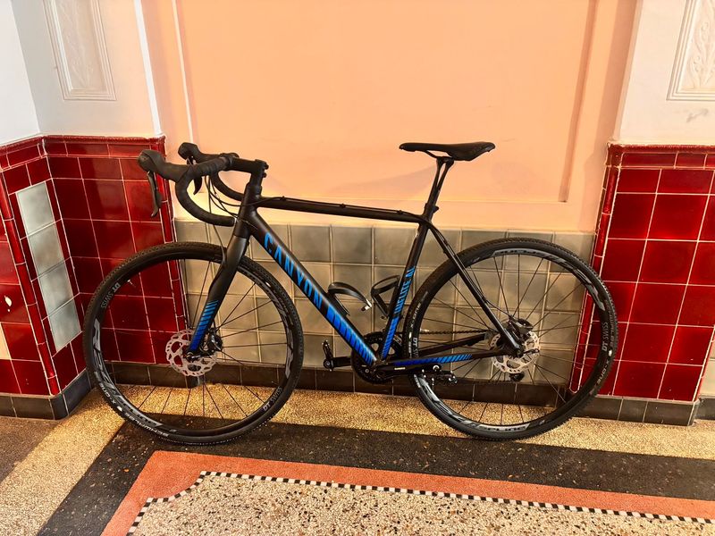Tweedehands Canyon AL 8.0 (2017) 2017 Road & Gravel