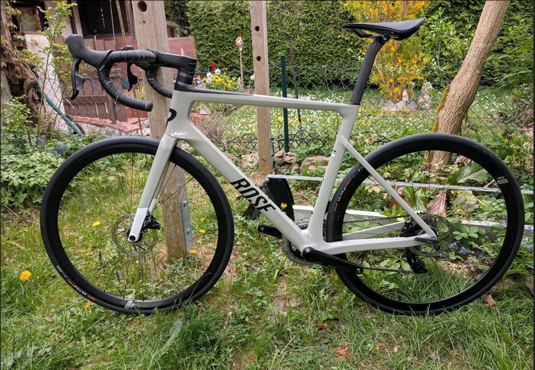Rose Xlite 04 Rival AXS 2024 2024 Road & Gravel usato, Grigio chiaro — immagine 7 di 7