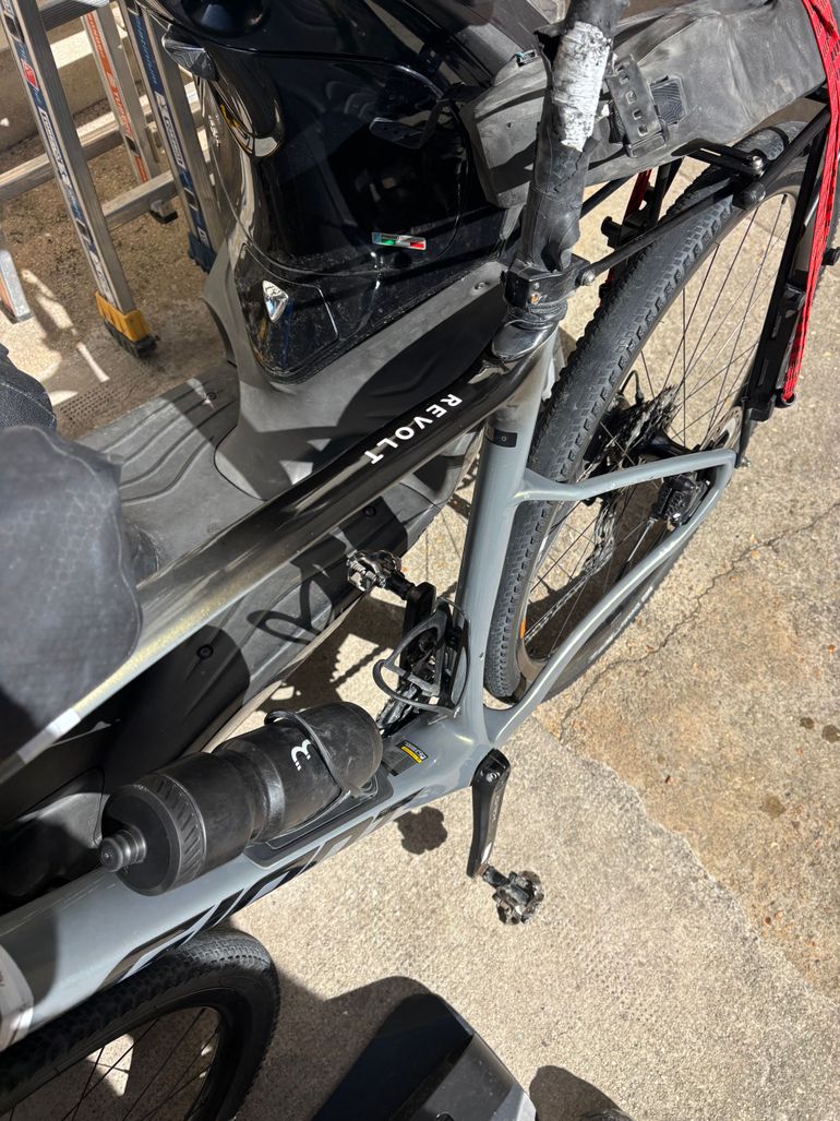 Giant Revolt Advanced 0 2025 2025 Road & Gravel usato, Grigio chiaro — immagine 16 di 16