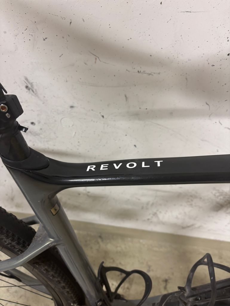 Giant Revolt Advanced 0 2025 2025 Road & Gravel usato, Grigio chiaro — immagine 7 di 16