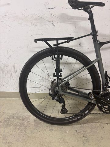 Giant Revolt Advanced 0 2025 2025 Road & Gravel usato, Grigio chiaro — immagine 3 di 16