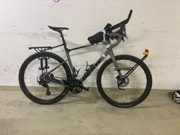 Giant Revolt Advanced 0 2025 2025 Road & Gravel usato, Grigio chiaro — immagine 1 di 16