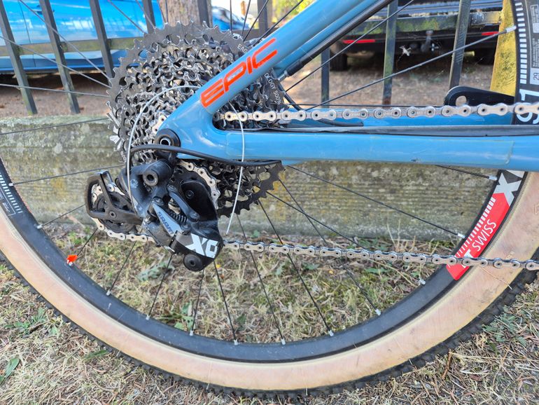 Gebrauchtes Specialized Men's Epic Expert 2019 2019 Mountainbike, Blau — Bild 3 von 4