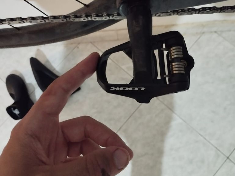 Used Trek Madone Sl (tutto incluso) 2019 Urban, Red — image 3 of 6