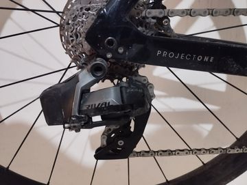 Used Trek Madone Sl (tutto incluso) 2019 Urban, Red — image 5 of 6