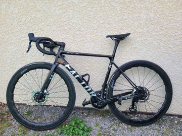 Used Factor 02 VAM (2023) - Zipp 353nsw-Sram Red 2023 Road & Gravel, Black — image 2 of 3