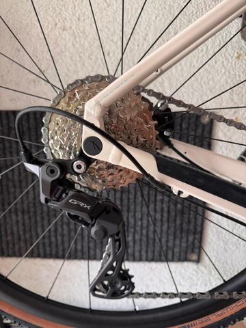 Używany Canyon Grizl 7 2025 2025 Road & Gravel — zdjęcie 4 z 17