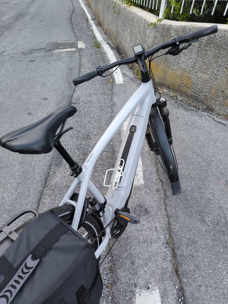 Specialized Sirrus 4.0 2022 2022 Urban & Touring usato