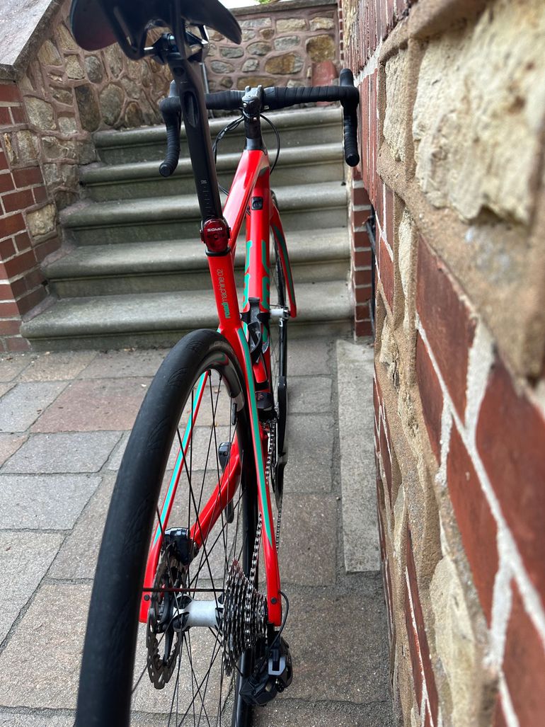 Used BMC Roadmachine 02 ONE 2018 2018 Road & Gravel, Red — image 10 of 17