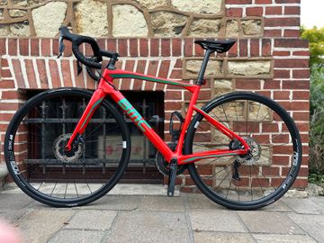 Used BMC Roadmachine 02 ONE 2018 2018 Road & Gravel, Red — image 6 of 17
