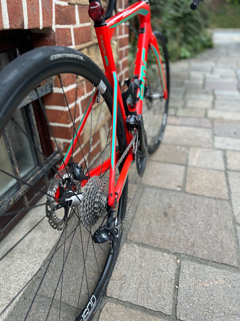 Used BMC Roadmachine 02 ONE 2018 2018 Road & Gravel, Red — image 12 of 17