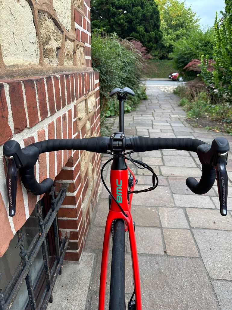 Used BMC Roadmachine 02 ONE 2018 2018 Road & Gravel, Red — image 9 of 17