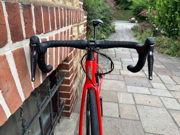 Used BMC Roadmachine 02 ONE 2018 2018 Road & Gravel, Red — image 8 of 17