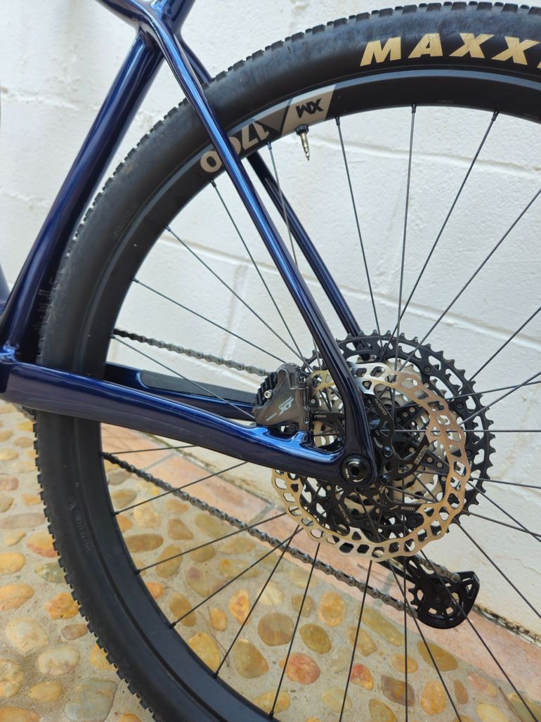 Used BH Custom Shimano Deore XT 2024 Mountainbike, Blue — image 6 of 6