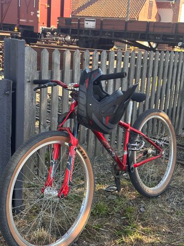 Brugt YT Industries Dirt Love Other Shimano 2012 Mountainbike — billede 2 af 5