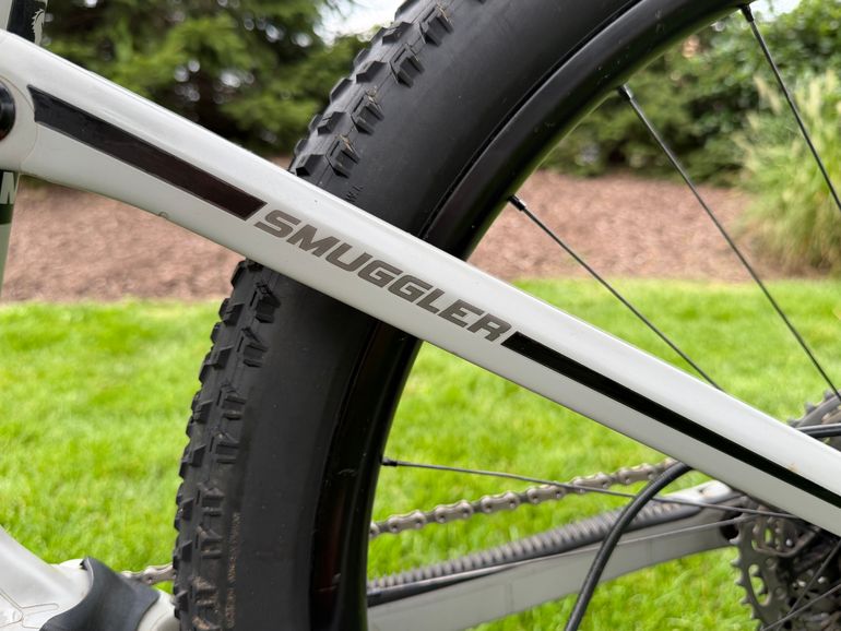 Used Transition Smuggler 2025 Mountainbike, Light Gray — image 14 of 14