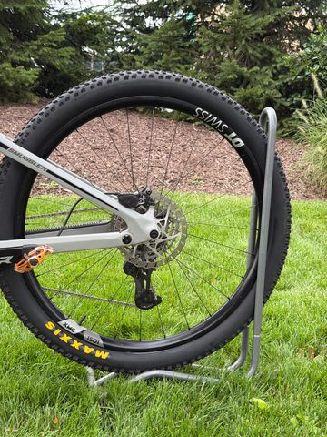 Used Transition Smuggler 2025 Mountainbike, Light Gray — image 10 of 14