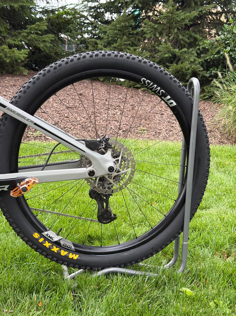 Used Transition Smuggler 2025 Mountainbike, Light Gray — image 10 of 14