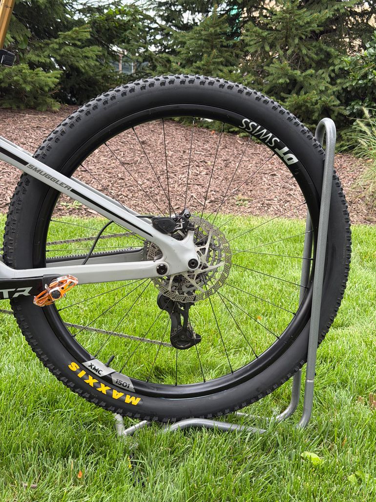 Used Transition Smuggler 2025 Mountainbike, Light Gray — image 9 of 14