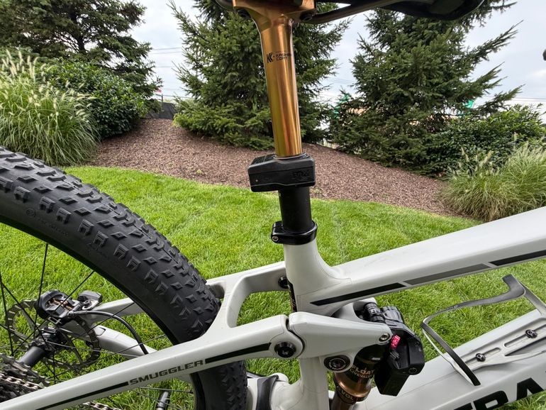 Used Transition Smuggler 2025 Mountainbike, Light Gray — image 8 of 14
