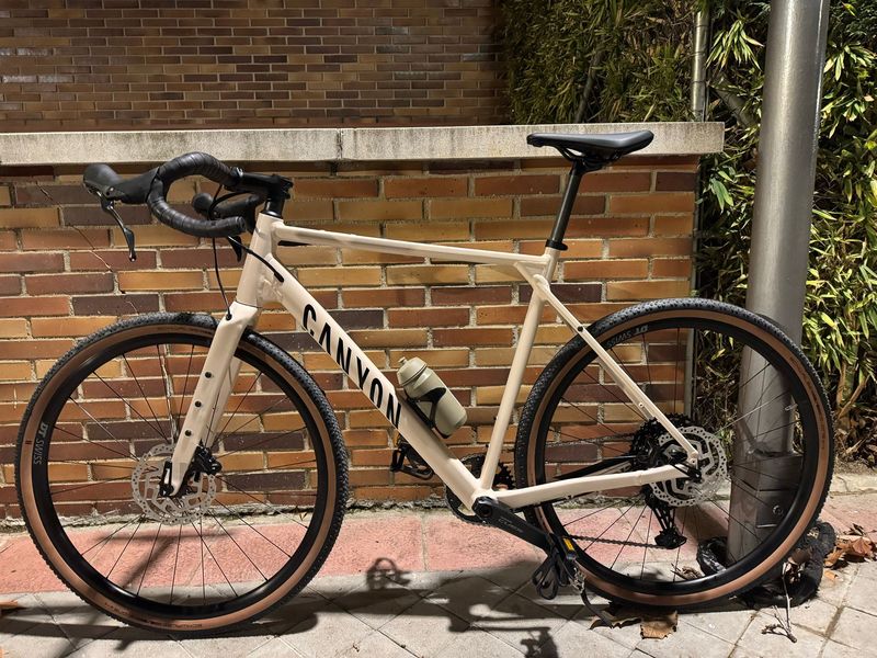 Canyon Grizl AL 5 RAW 2025 2025 Road & Gravel usato