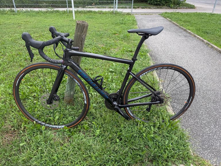 Specialized Tarmac SL6 Disc Sport 2020 — Price & Specs | 2BX