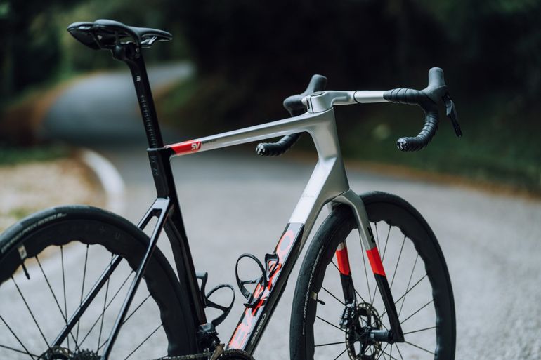 Used Basso SV Shimano Ultegra Di2 2026 Road & Gravel, Light Gray — image 2 of 6