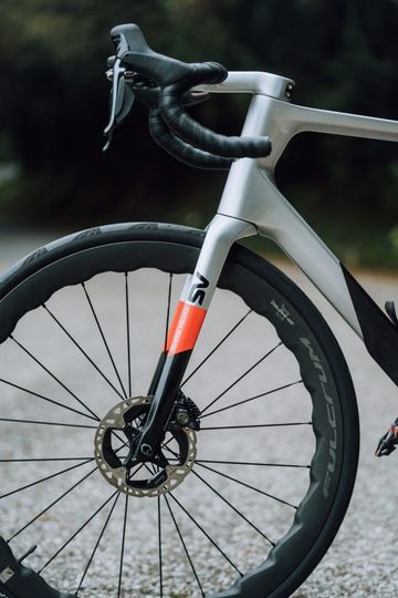 Used Basso SV Shimano Ultegra Di2 2026 Road & Gravel, Light Gray — image 3 of 6