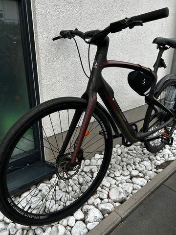 Urtopia Carbon 1 Urban usato, Nero — immagine 2 di 11