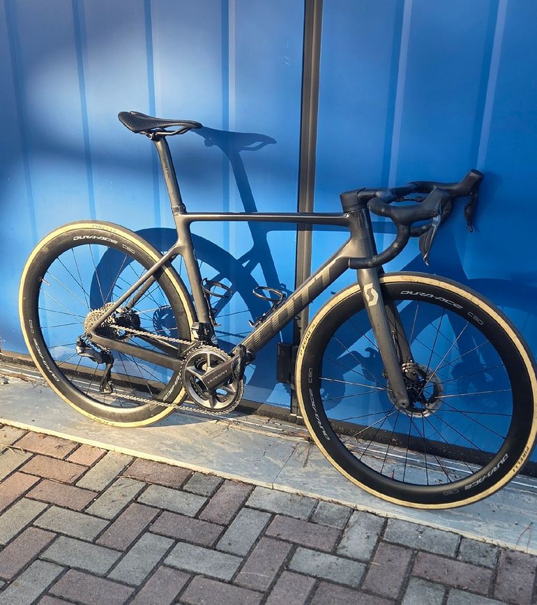 Gebrauchtes Scott Addict RC 15 2024 2024 Road & Gravel, Schwarz — Bild 7 von 9