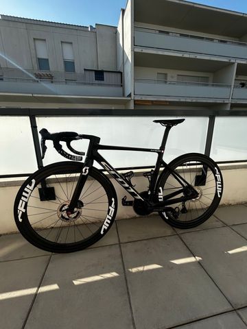 Used Scott Addict RC Ultimate 2020 2020 Road & Gravel, Black — image 2 of 7