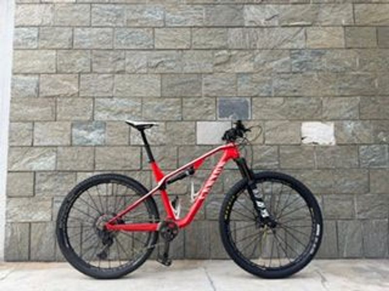 Gebrauchtes Canyon Lux CF SL 7.0 2021 MTB