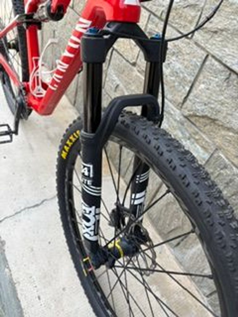 Gebrauchtes Canyon Lux CF SL 7.0 2021 Mountainbike, Rot — Bild 2 von 6