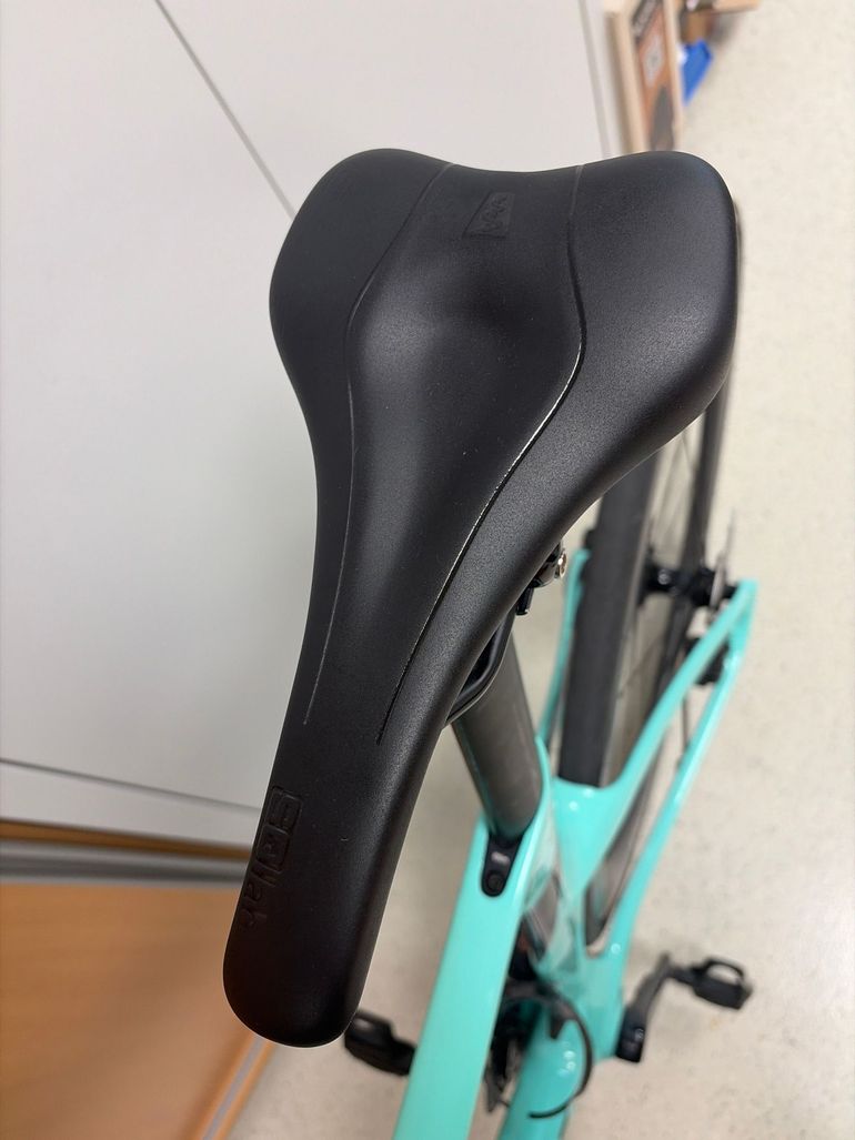 Brugt Bianchi Oltre Comp 105 Di2 2023 2023 Road & Gravel — billede 7 af 7