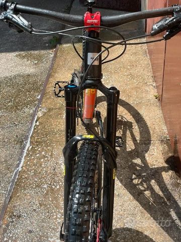 Gebrauchtes Santa Cruz Nomad C S 2017 2017 Mountainbike, Schwarz, 27.5 — Bild 3 von 5
