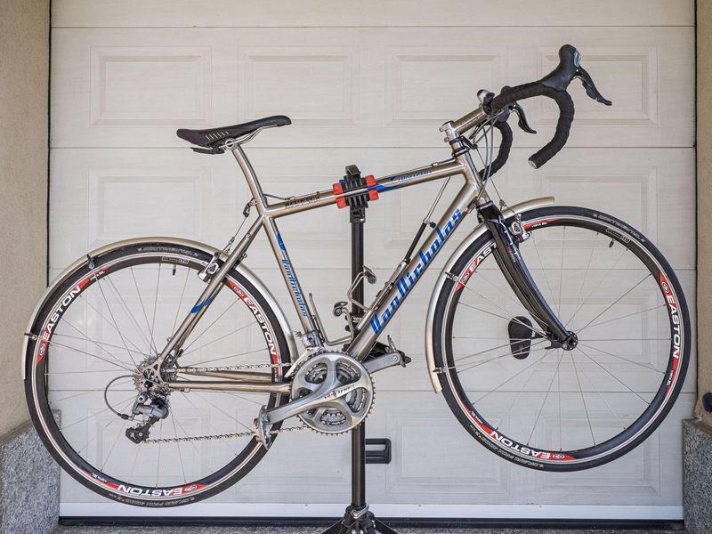 Used Van Nicholas Amazon Shimano Ultegra 10-spd Drop Bar 2010 2010 Road & Gravel