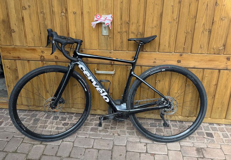 Used Cervélo Caledonia 105 Di2 2024 2024 Road & Gravel