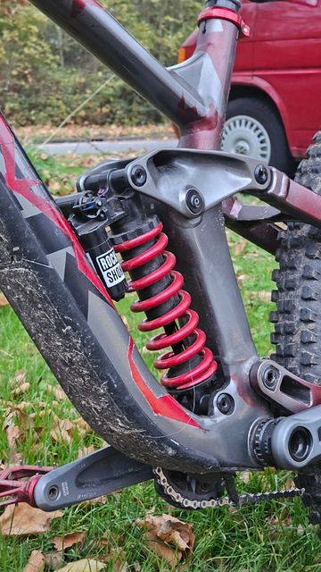 Trek Slash 7 Gen 5 2023 2023 Mountainbike d'occasion — image 8 sur 10