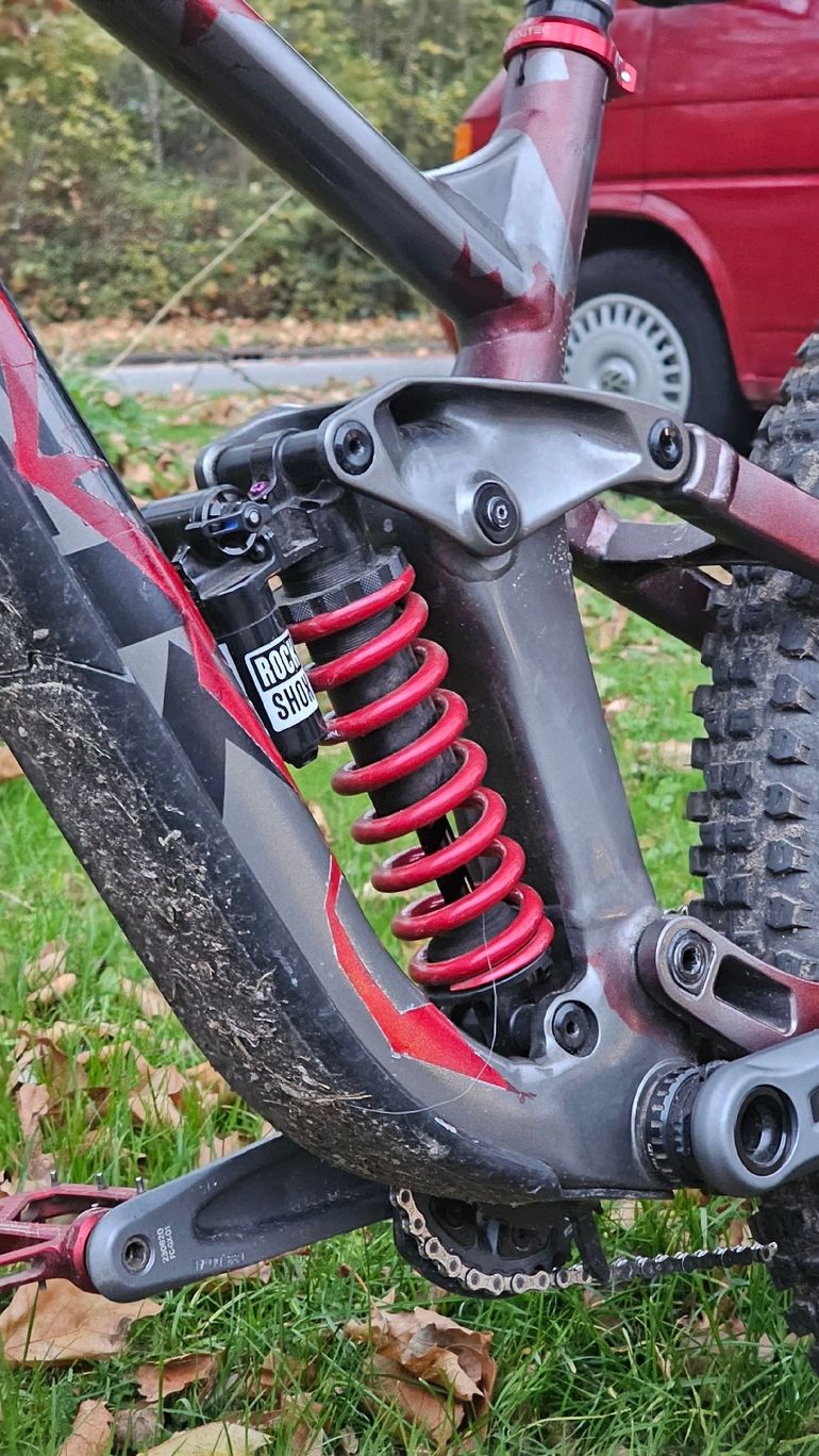 Trek Slash 7 Gen 5 2023 2023 Mountainbike d'occasion — image 8 sur 10