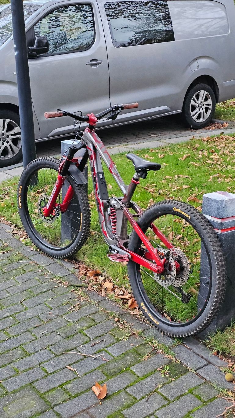 Trek Slash 7 Gen 5 2023 2023 Mountainbike d'occasion — image 5 sur 10